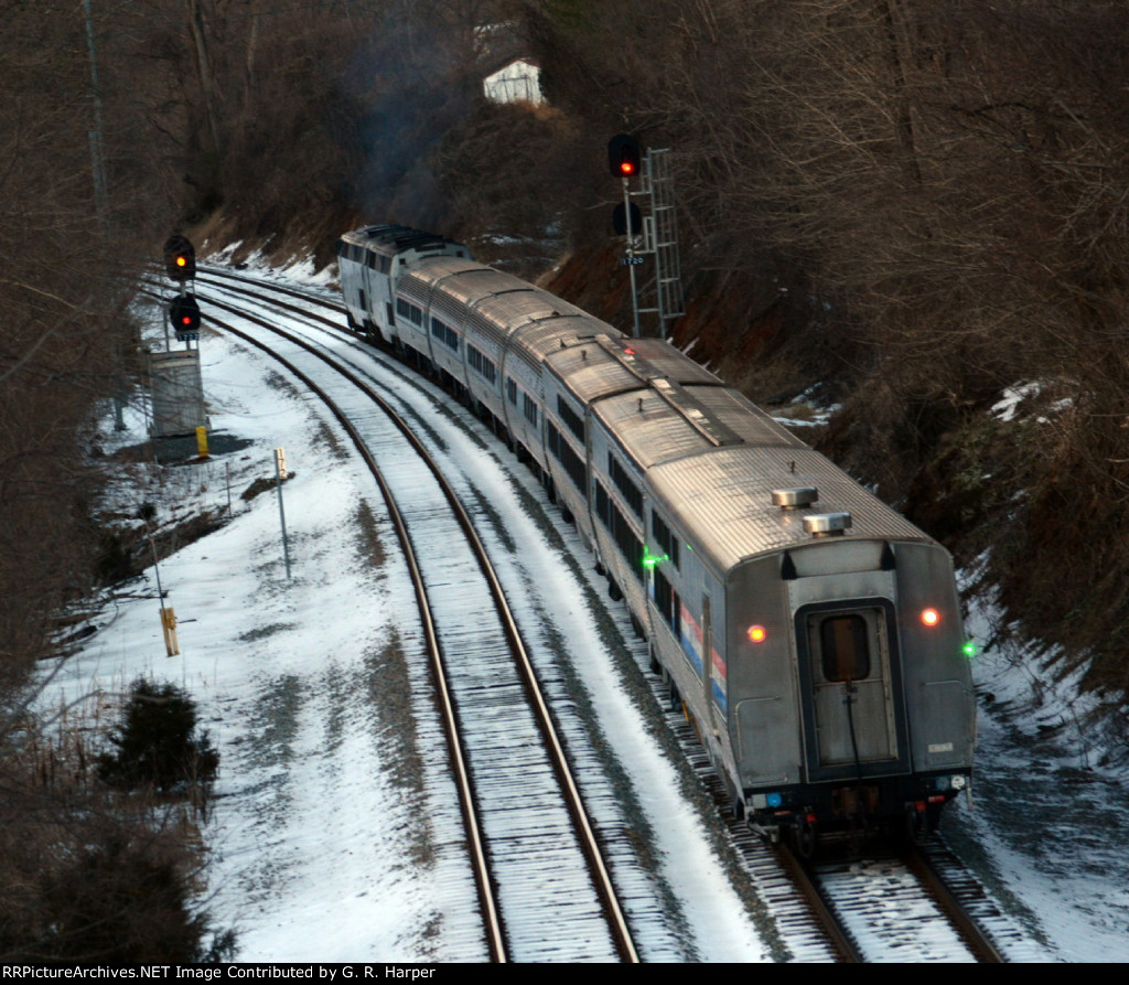 After having spent an hour in Lynchburg, Amtrak #20(21) heads north.